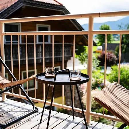 Appartement Gaestesuite Lichtpunkt - Loft-feeling In - Balkon & Parkplatz Faistenau